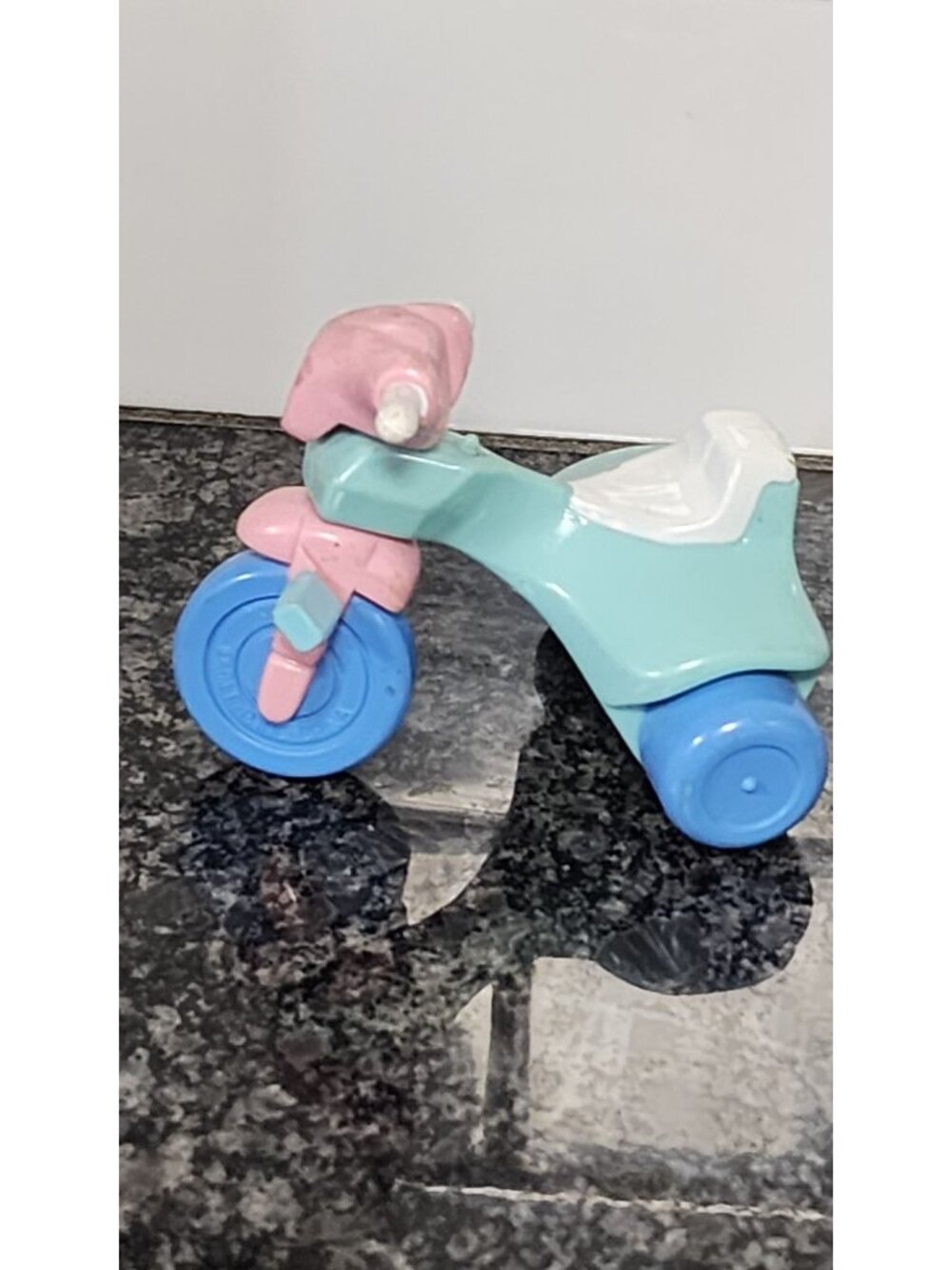 1994 FISHER PRICE DREAM DOLLHOUSE BLUE TODDLER TRICYCLE BIKE LOVING FAMILY VTG